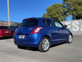 2013 Suzuki Swift - Thumbnail