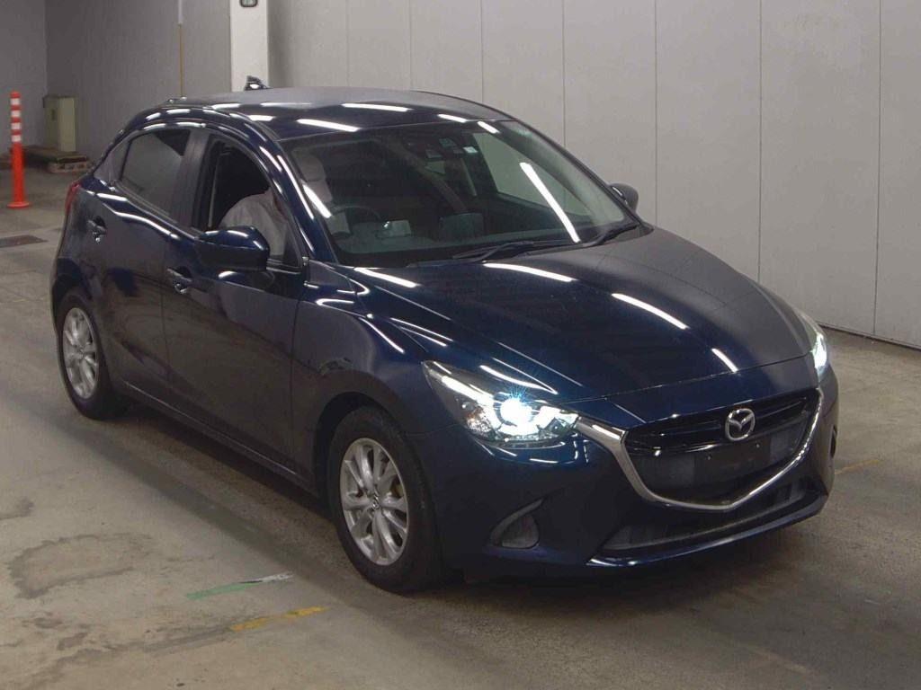 2017 Mazda Demio