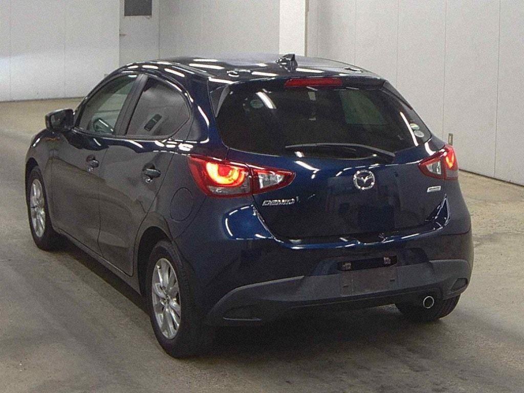 2017 Mazda Demio