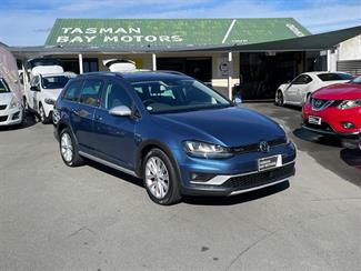 2015 Volkswagen Golf - Thumbnail