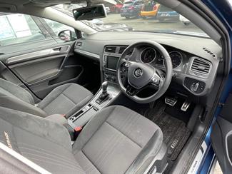 2015 Volkswagen Golf - Thumbnail