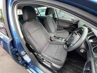 2015 Volkswagen Golf - Thumbnail