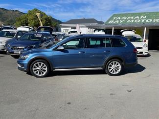 2015 Volkswagen Golf - Thumbnail