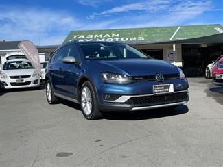 2015 Volkswagen Golf - Thumbnail