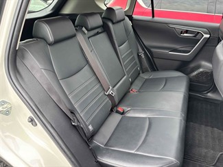 2020 Toyota RAV4 - Thumbnail