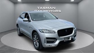 2017 Jaguar F-PACE - Thumbnail