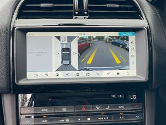 2017 Jaguar F-PACE - Thumbnail