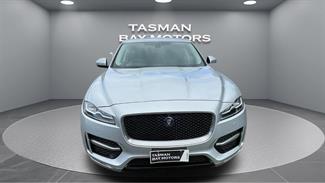 2017 Jaguar F-PACE - Thumbnail