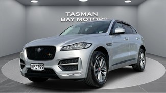 2017 Jaguar F-PACE - Thumbnail