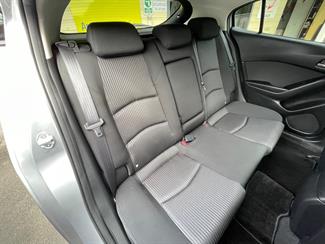 2013 Mazda Axela - Thumbnail
