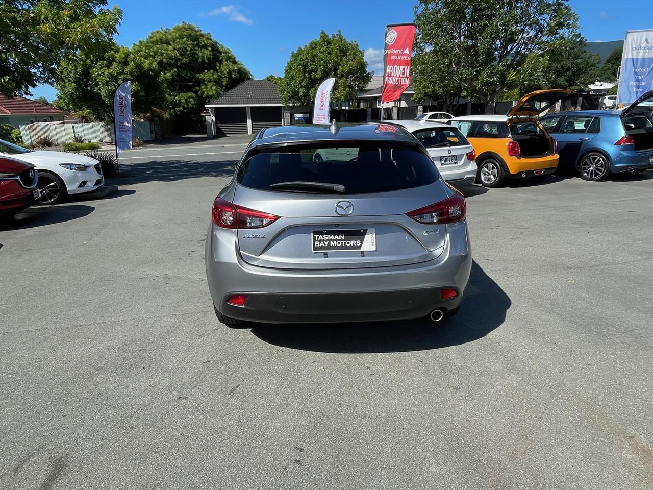 2013 Mazda Axela