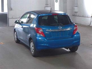 2016 Toyota Vitz - Thumbnail