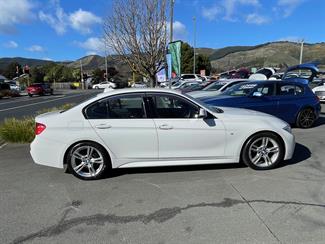 2014 BMW 320i - Thumbnail