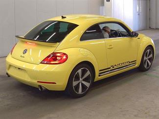 2014 Volkswagen Beetle - Thumbnail