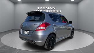 2017 Suzuki Swift - Thumbnail