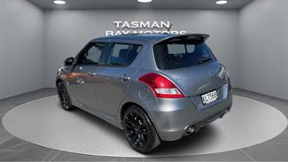 2017 Suzuki Swift - Thumbnail