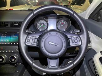 2019 Jaguar E-PACE - Thumbnail