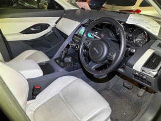 2019 Jaguar E-PACE - Thumbnail