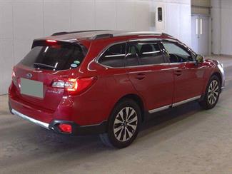 2015 Subaru Outback - Thumbnail