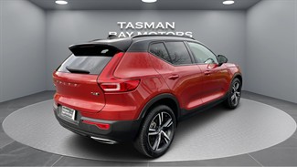 2020 Volvo XC40 - Thumbnail