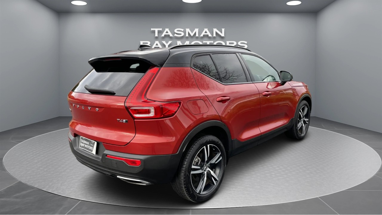 2020 Volvo XC40