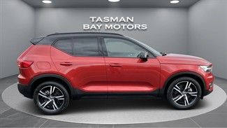 2020 Volvo XC40 - Thumbnail