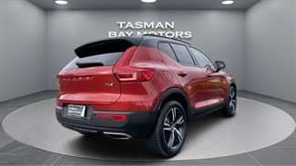 2020 Volvo XC40 - Thumbnail