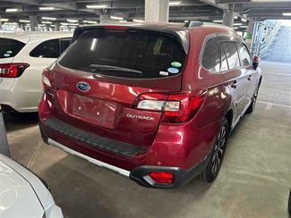 2015 Subaru Outback - Thumbnail