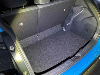 2022 Toyota Yaris - Thumbnail