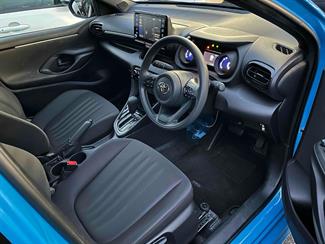 2022 Toyota Yaris - Thumbnail