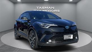 2017 Toyota C-HR - Thumbnail