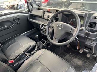 2020 Daihatsu HiJet - Thumbnail