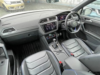 2023 Volkswagen Tiguan - Thumbnail