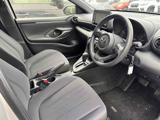 2021 Toyota Yaris - Thumbnail