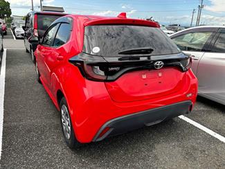2020 Toyota Yaris - Thumbnail