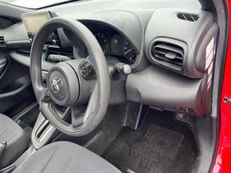 2020 Toyota Yaris - Thumbnail