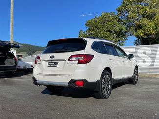2016 Subaru Outback - Thumbnail