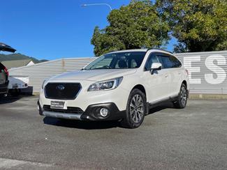 2016 Subaru Outback - Thumbnail