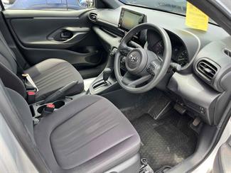2020 Toyota Yaris - Thumbnail