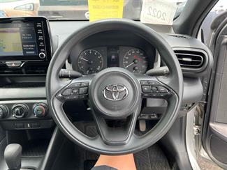 2020 Toyota Yaris - Thumbnail