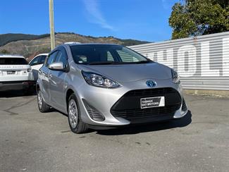 2017 Toyota Aqua - Thumbnail