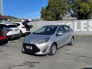 2017 Toyota Aqua - Thumbnail