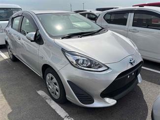 2017 Toyota Aqua - Thumbnail