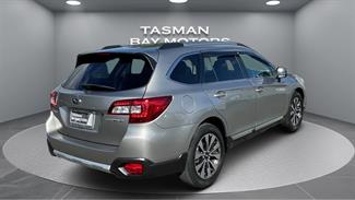 2016 Subaru Outback - Thumbnail