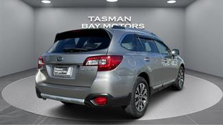 2016 Subaru Outback - Thumbnail