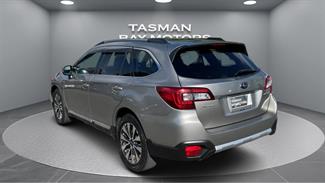 2016 Subaru Outback - Thumbnail