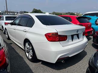 2014 BMW 320i - Thumbnail