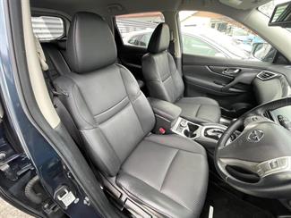 2015 Nissan X-Trail - Thumbnail