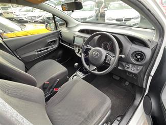 2020 Toyota Vitz - Thumbnail
