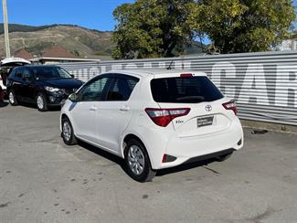 2020 Toyota Vitz - Thumbnail